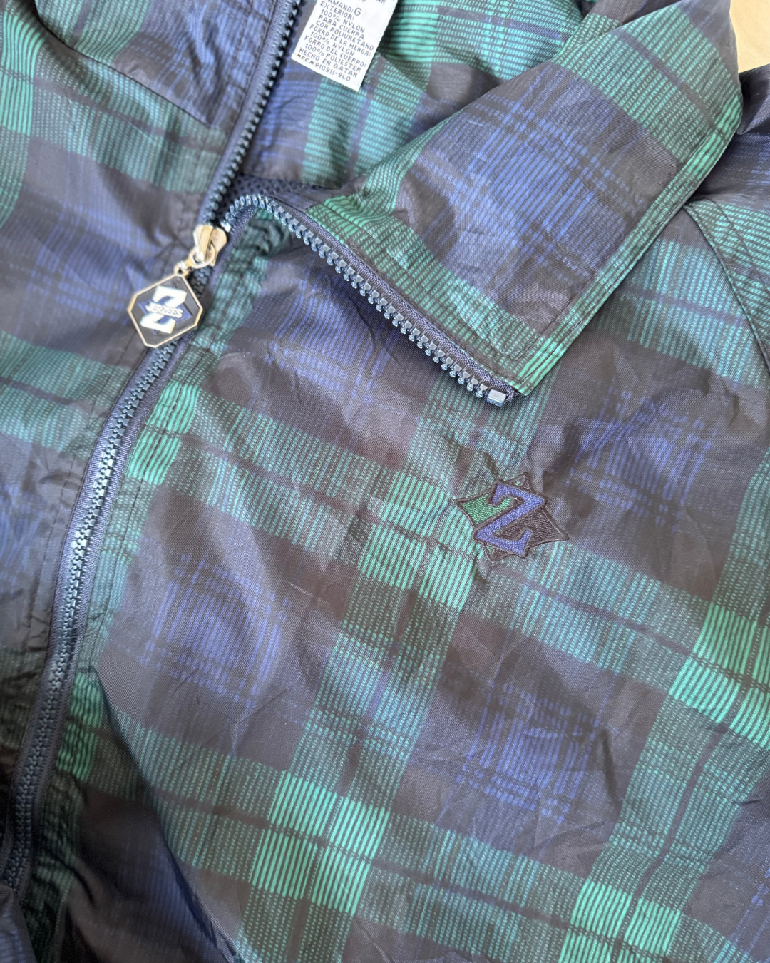 Jerzees Vintage 90's Nylon Windbreak Jacket (L)