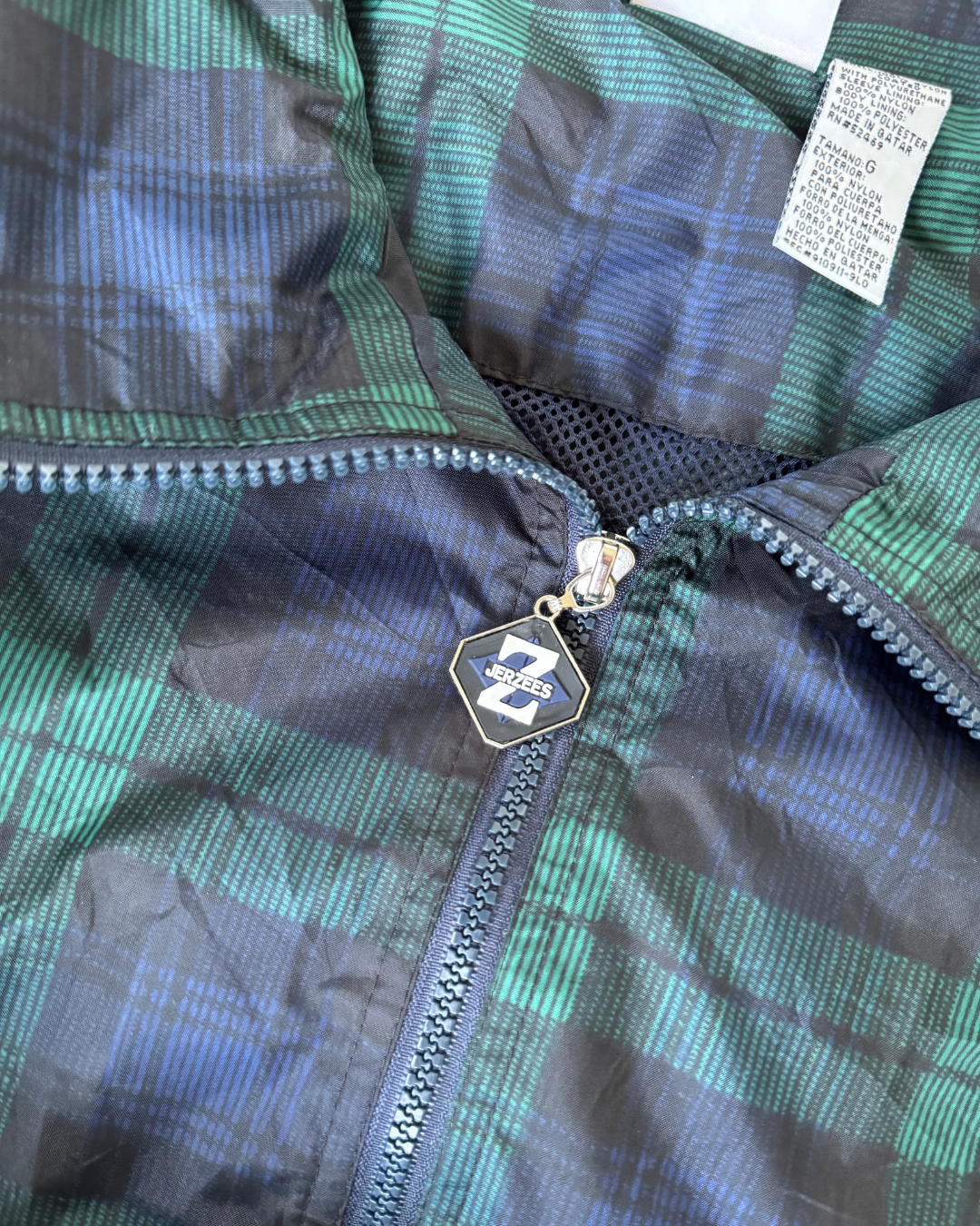 Jerzees Vintage 90's Nylon Windbreak Jacket (L)